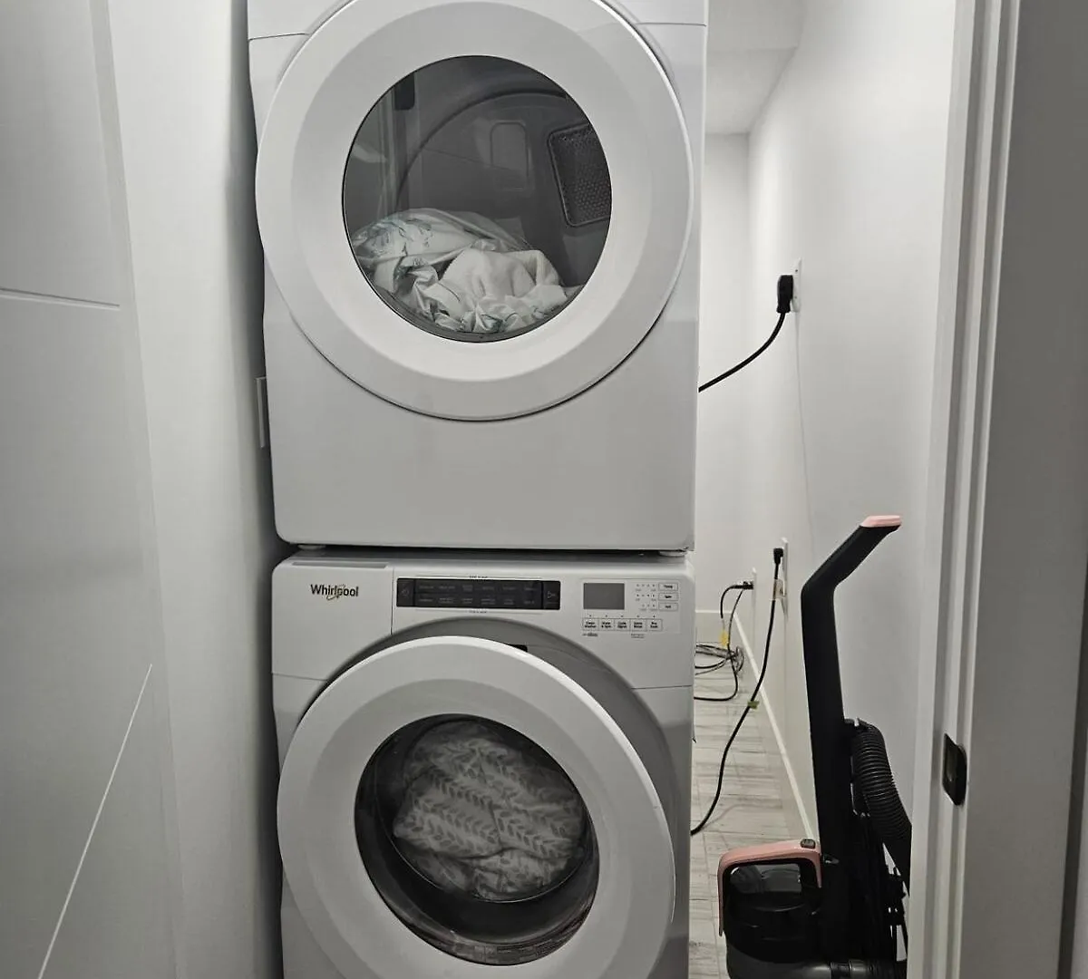 Studio Suite In Northeast, Edmonton Kanada