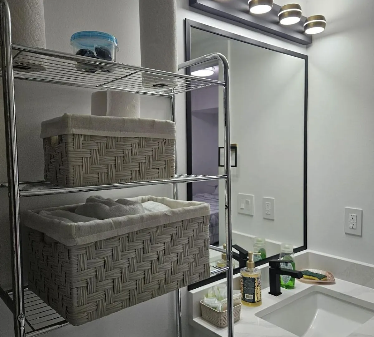 Studio Suite In Northeast, Edmonton