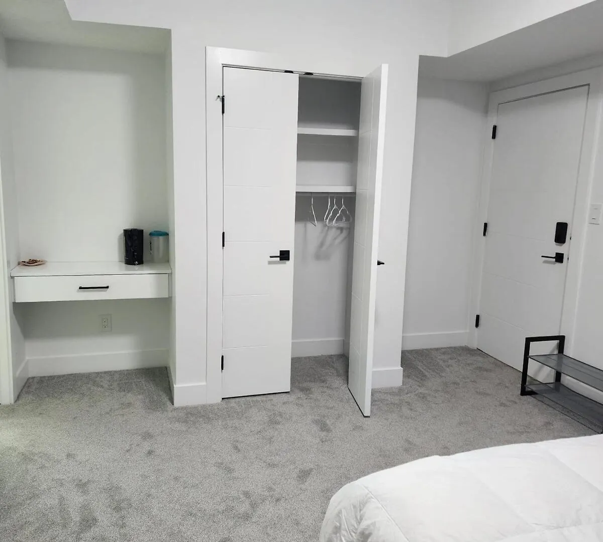 Studio Suite In Northeast, Edmonton